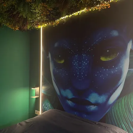 Capsule Avatar - Balneo Sauna Projecteur Nintendo Appartement