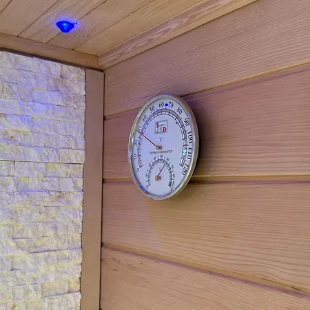 Capsule Avatar - Balneo Sauna Projecteur Nintendo Appartement