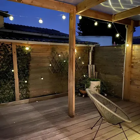 Capsule Avatar - Balneo Sauna Projecteur Nintendo Appartement Mons